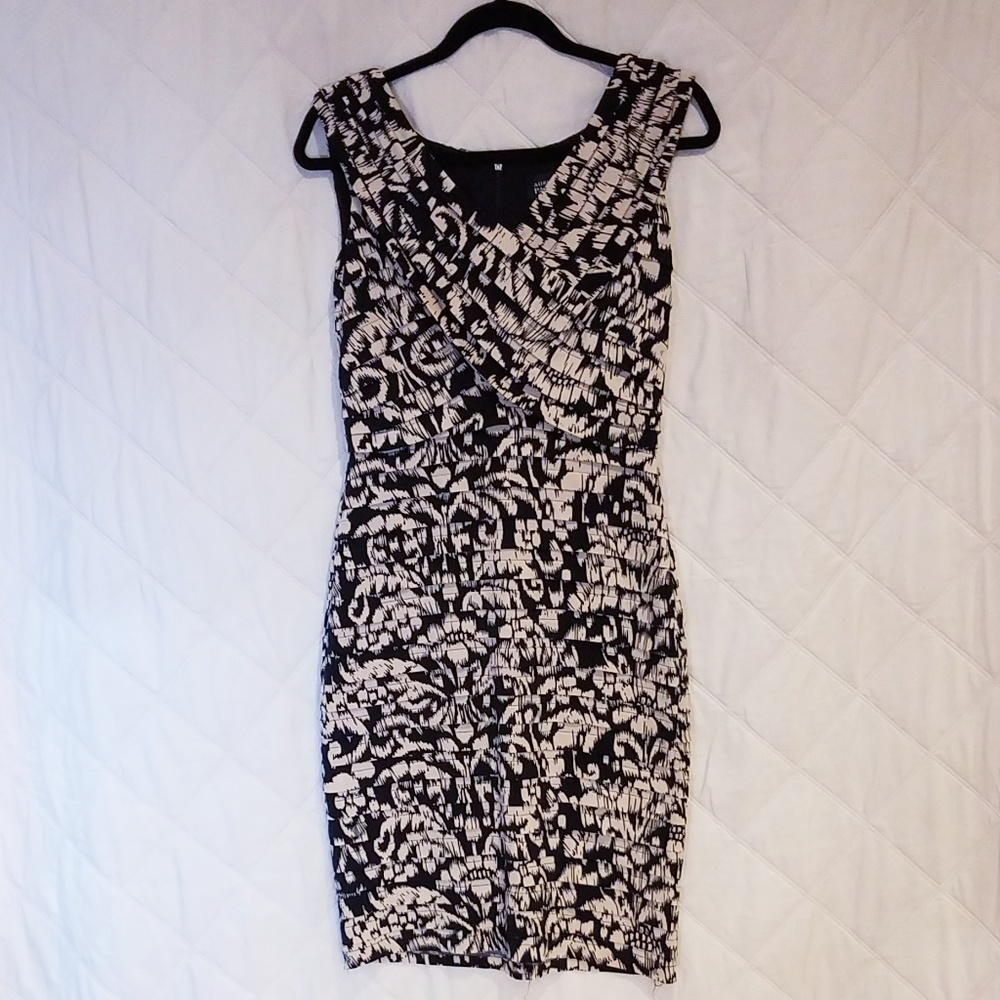 Adrianna Papell Cream & Black Tiered Dress